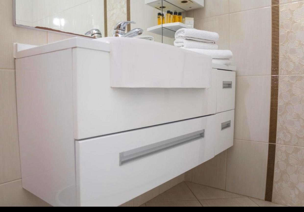 Apartmani I Sobe Centar Бугойно Экстерьер фото